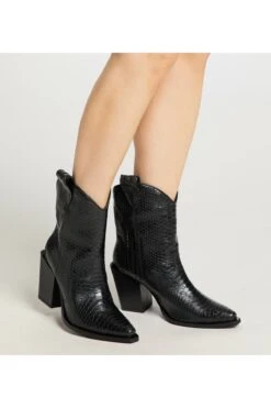 Izia Stiefel - Schwarz - Blockabsatz Damen Stiefel Und Stiefeletten 740490934