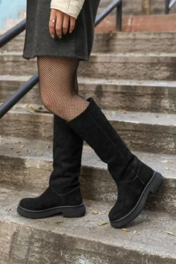 Madamra Stiefel - Schwarz - Flacher Absatz Damen Stiefel 454881433